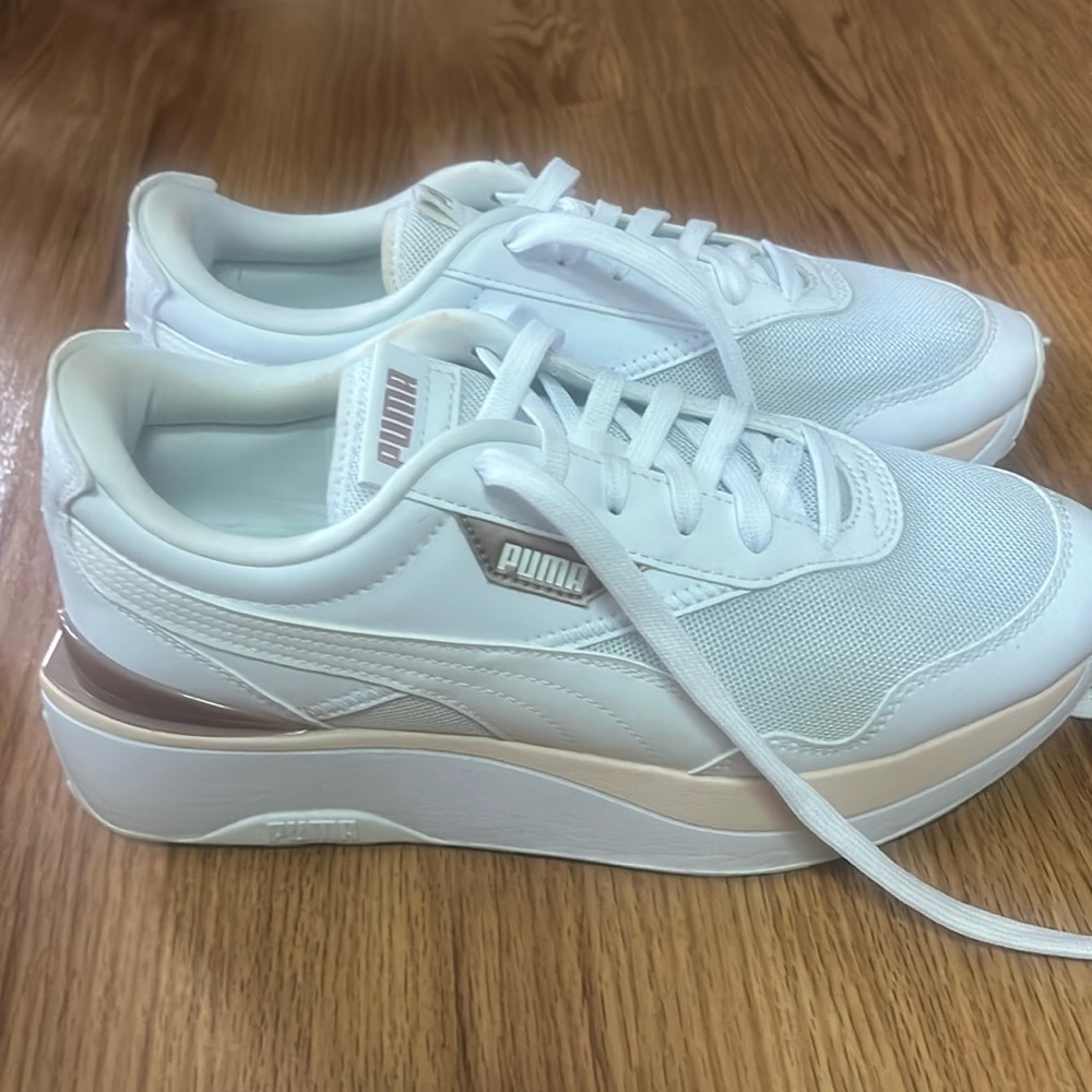 Puma Cruiser Rider Sneakers Size 8.5 White/Cloud Pink worn once